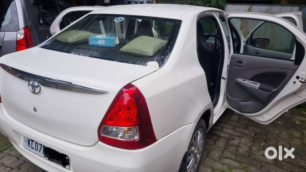 Toyota Etios V White Single Owner