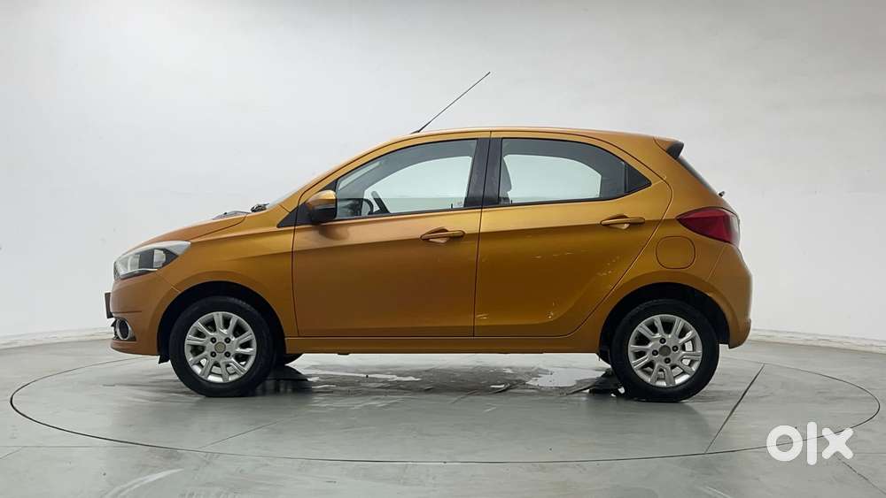 Tata Tiago Xza, 2017, Petrol