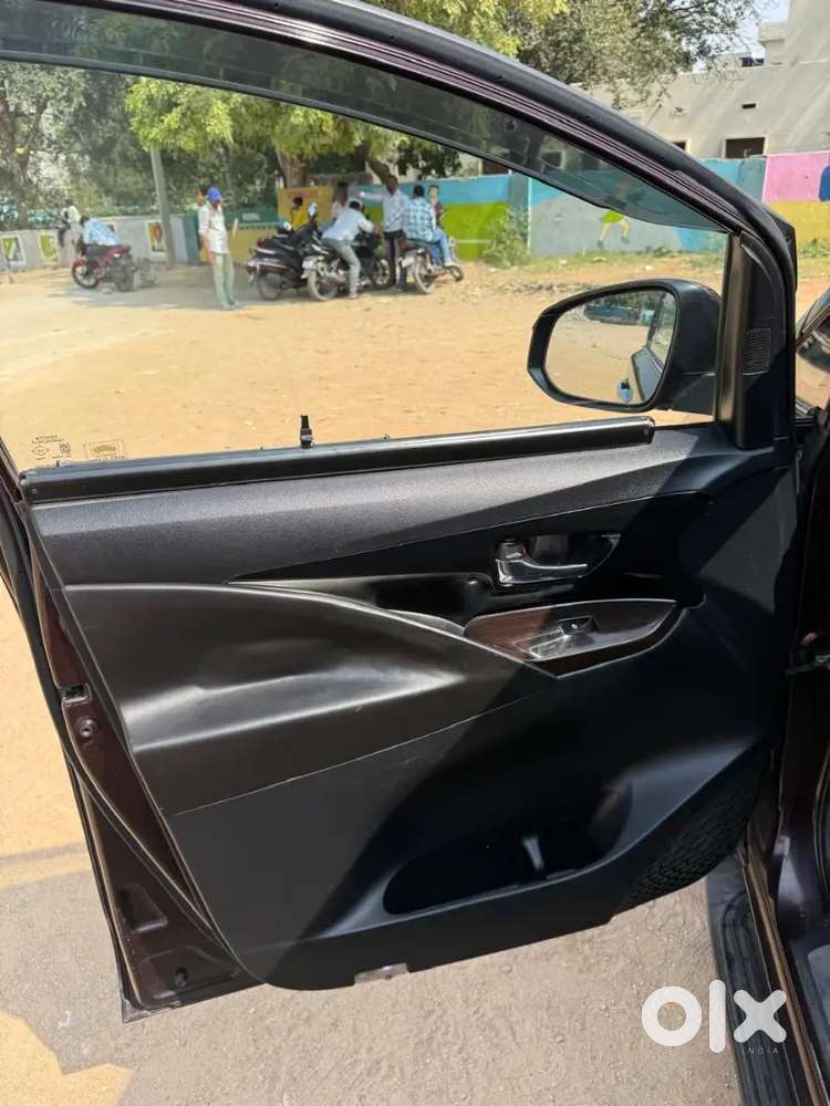 Toyota Innova Crysta 2018 Diesel 130000 Km Driven