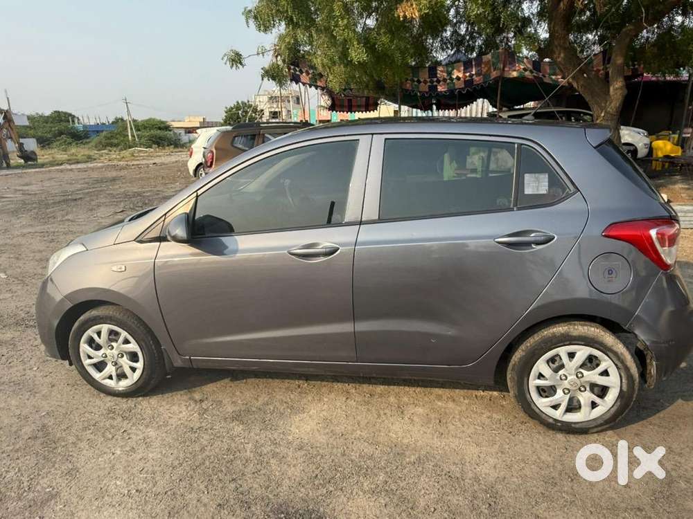 Hyundai Grand I10 2017 Diesel 98000 Km Driven