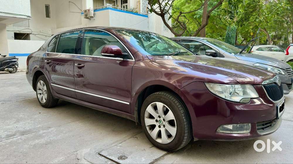 Skoda Superb 2011 Petrol Well Maintained