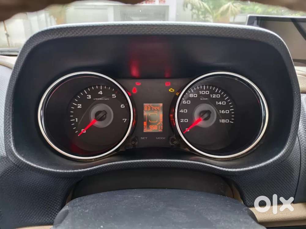 Mahindra Tuv 300 Mhawk100 T8, 2017, Diesel
