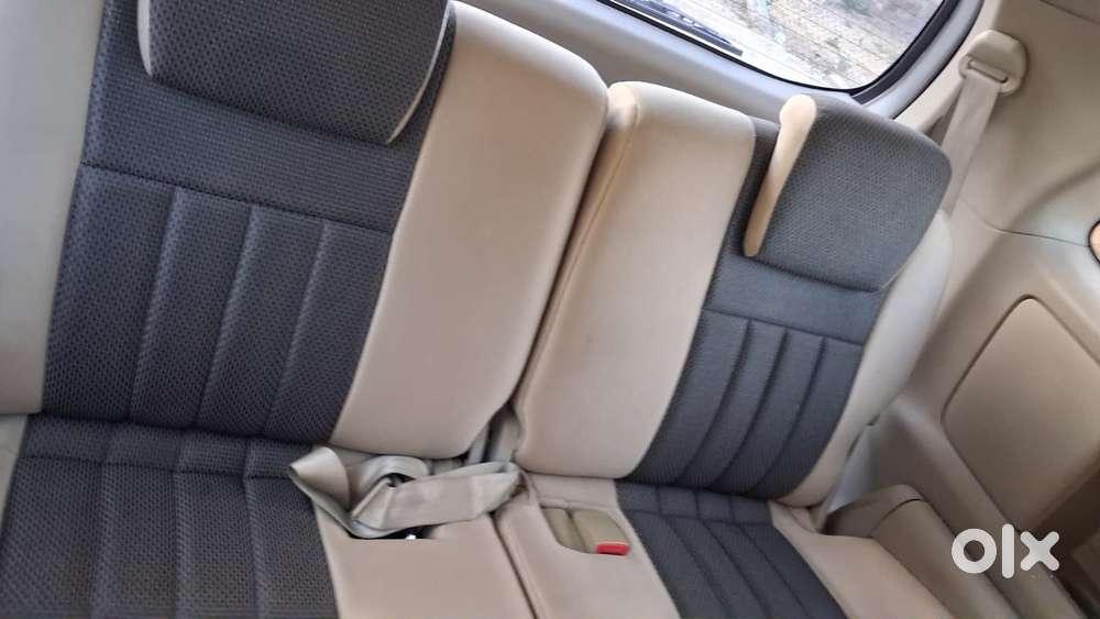 Toyota Innova 2004-2011 2.5 G4 Diesel 8-seater, 2011, Diesel