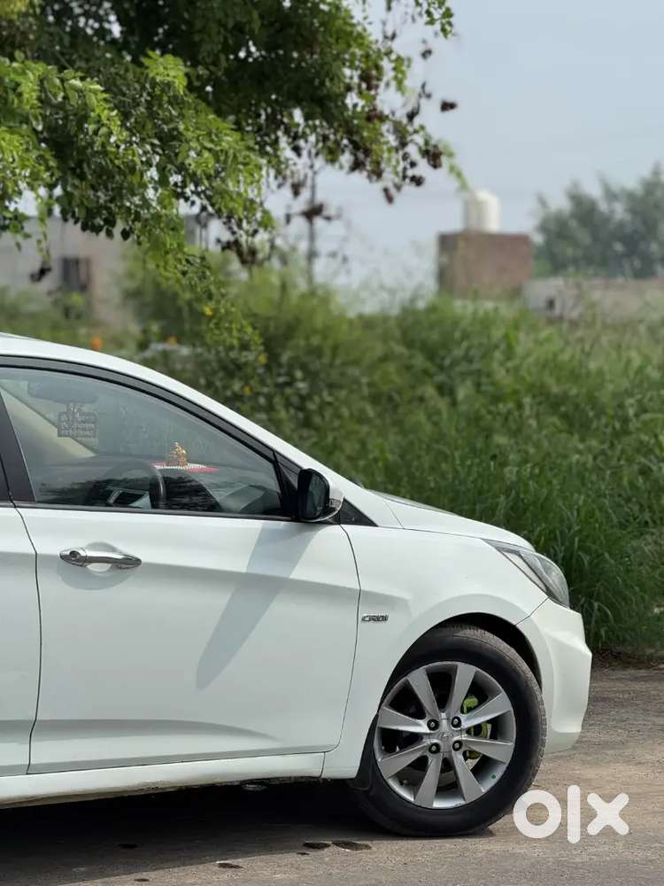 Hyundai Verna Sx Crdi 2012 Year