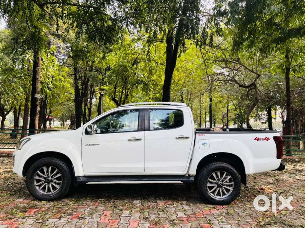Isuzu V-cross Z 4x4 Mt, 2020, Diesel