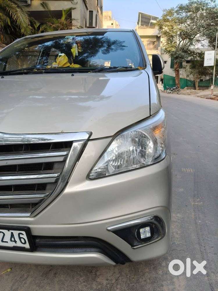 Toyota Innova 2.5 V 8 Str, 2013, Diesel