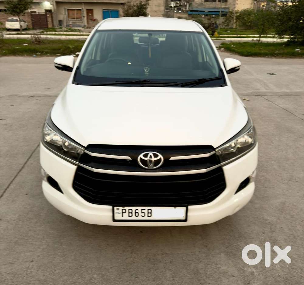 Toyota Innova Crysta 2.4 Gx Mt, 2017, Diesel