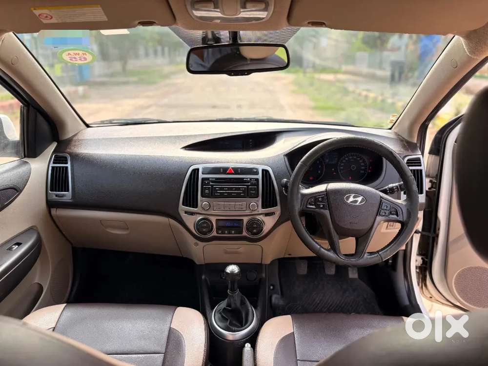 Hyundai I20 1.2 Asta 2013 September Model Top Variant Lady Driven Car.