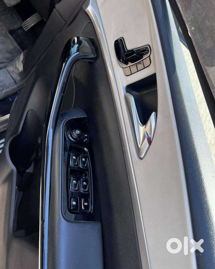 Mahindra Xuv700 Ax7 Luxury Pack Awd, 2023, Diesel