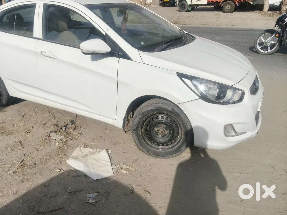 Hyundai Fluidic Verna 2013