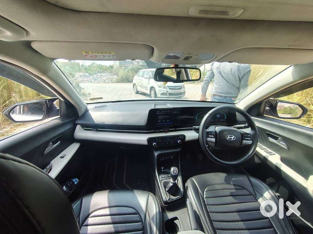 Hyundai Verna 1.5 Mpi Mt Sx (o), 2023, Petrol