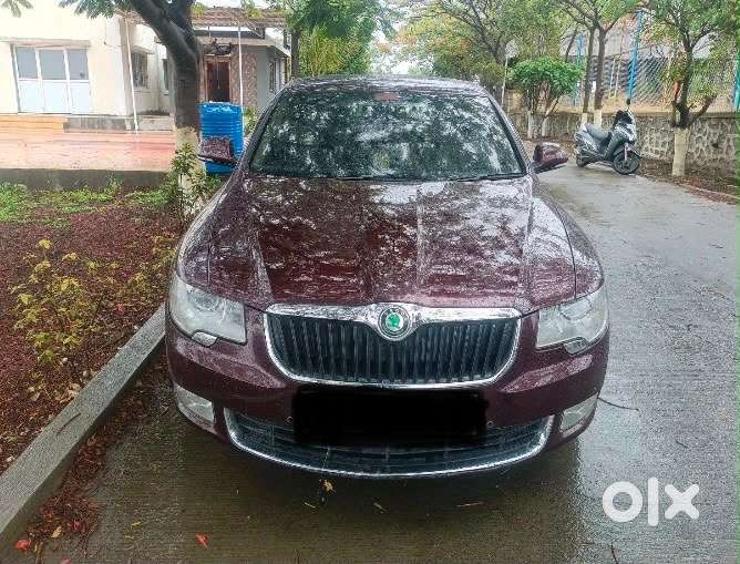 Luxury Sedan: 2011 Skoda Superb 1.8 Tsi Petrol Manual Vip Number 1800