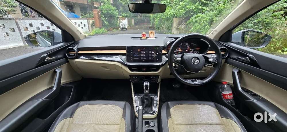 Skoda Slavia Style 1.0l Tsi At, 2022, Petrol