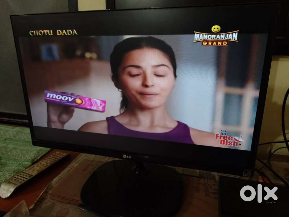 LG 22 INCHES LED FULL HD IPS DISPLAY IN VERY GOOD CONDITION FOR SALE
