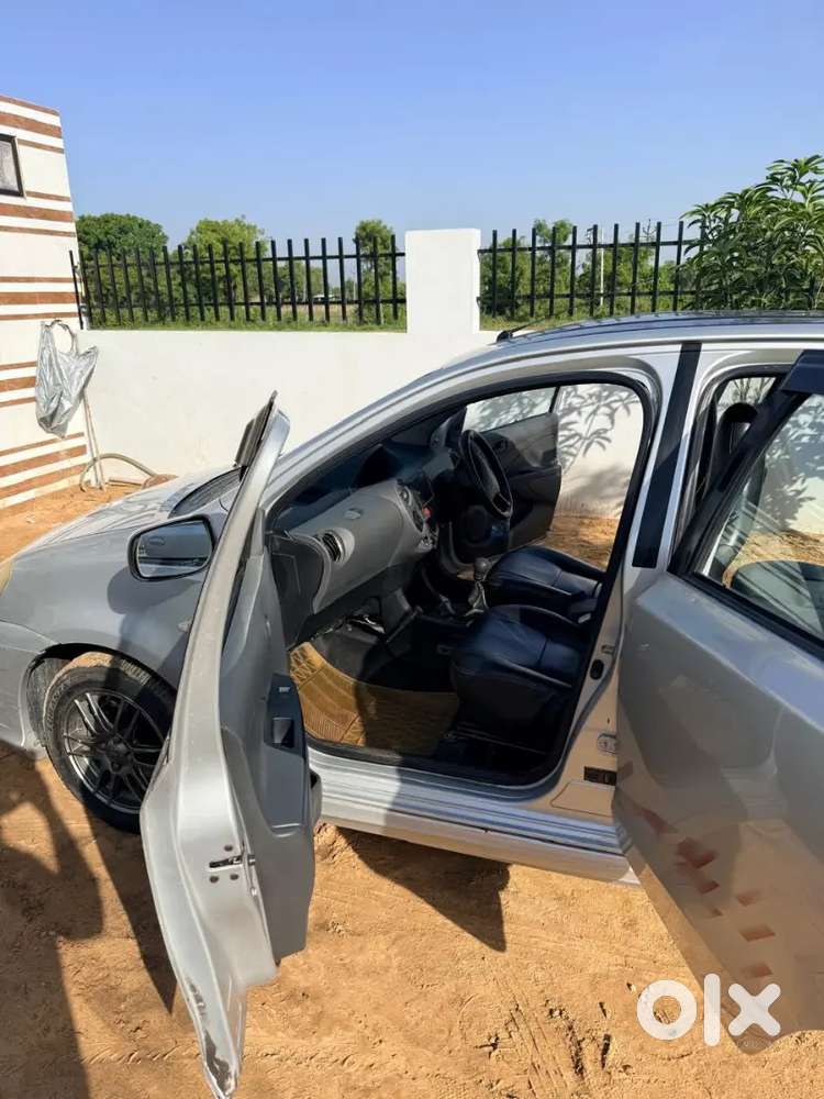 Toyota Etios G Exclusive 2013