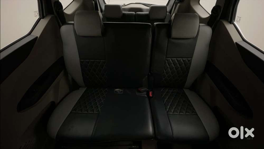 Renault Triber Rxz, 2023, Petrol