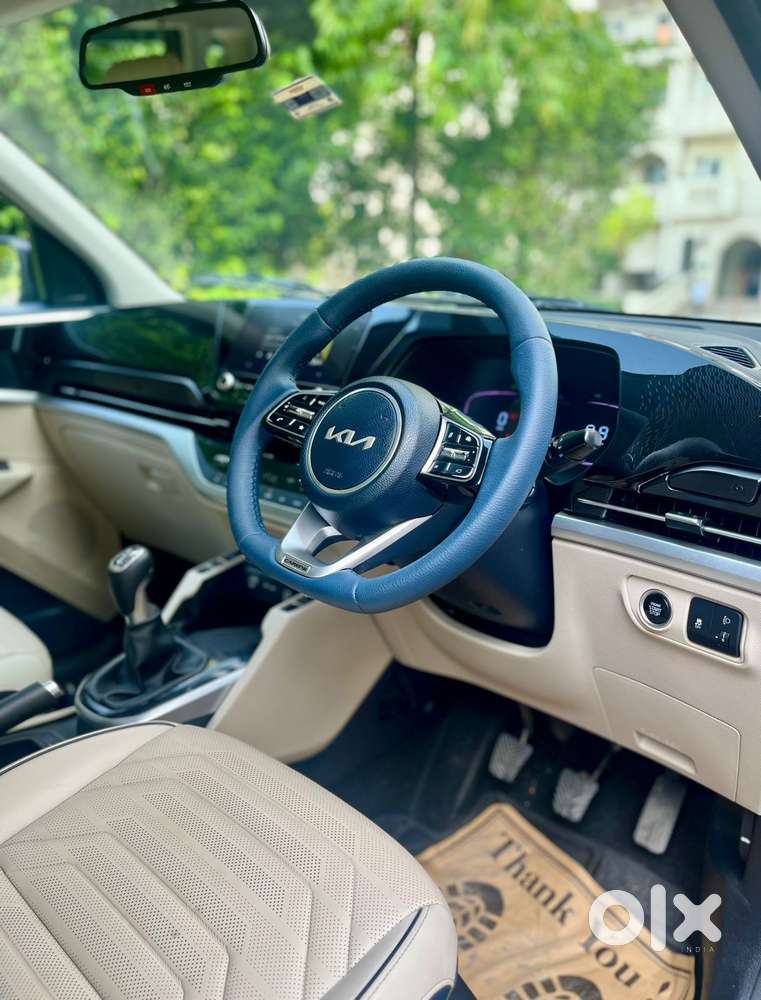 Kia Carens 1.4 Luxury 7 Str, 2022, Petrol