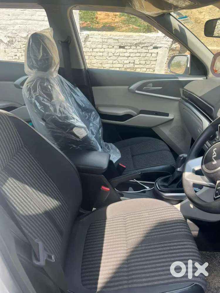 Kia Carens 2023 Diesel Well Maintained