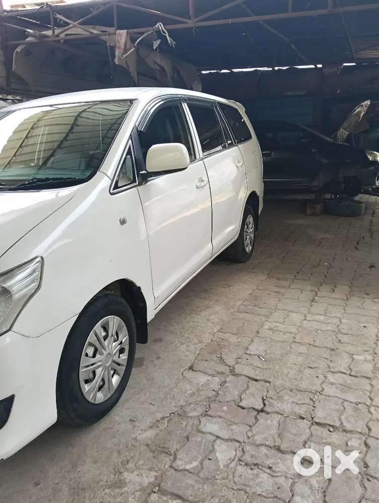 Toyota Innova 2016 Diesel Well Maintained