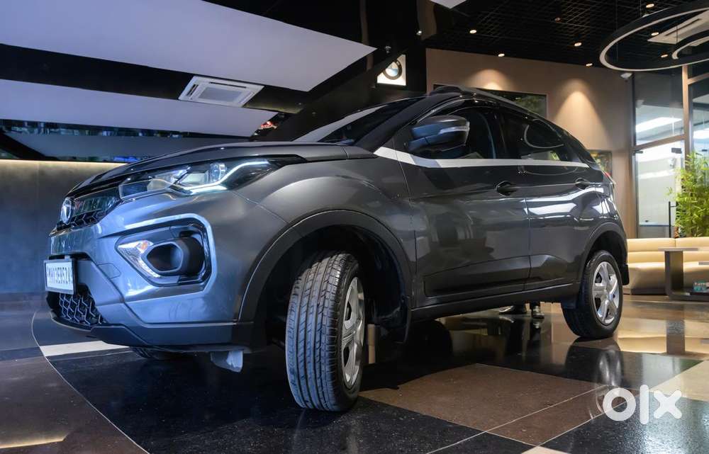 Tata Nexon 1.2 Revotron Xma Amt (s), 2023, Petrol