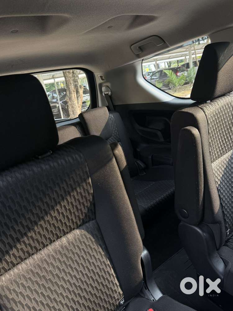 Toyota Innova Crysta 2.4 Gx Mt, 2018, Diesel