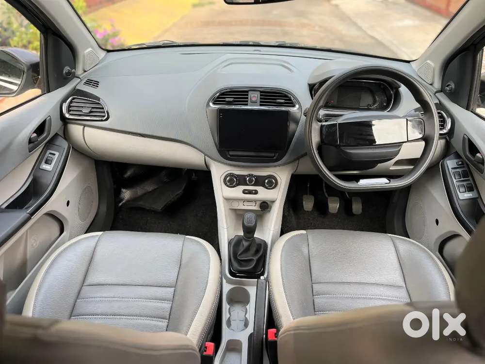 Tata Tiago Xe 2025 (mid Variant)