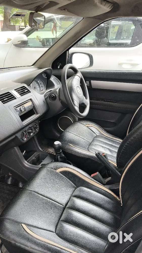 Maruti Suzuki Swift 2010 Petrol 98056 Km Driven
