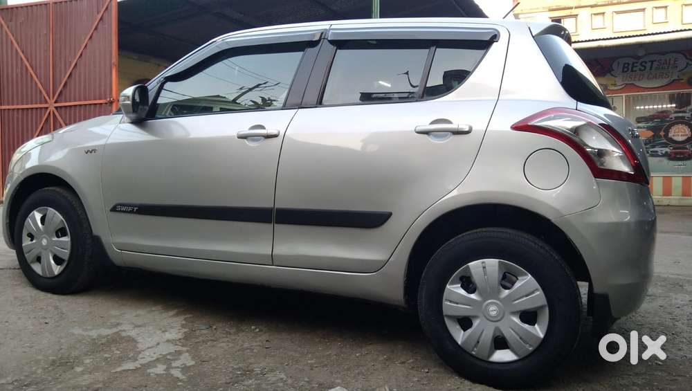 Maruti Suzuki Swift Vxi With Abs, 2012, Petrol