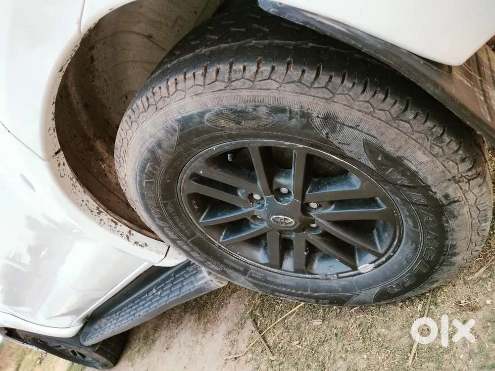 Toyota Fortuner 2013 Diesel 100000 Km Driven
