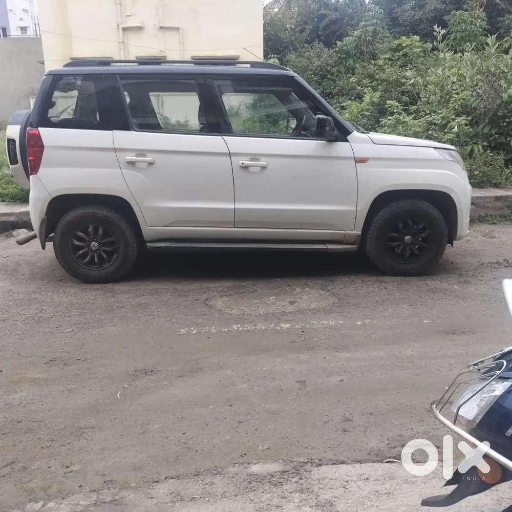 Mahindra Tuv 300 2016