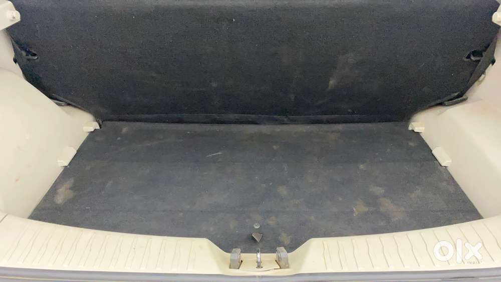 Mahindra Xuv300 W4, 2023, Petrol