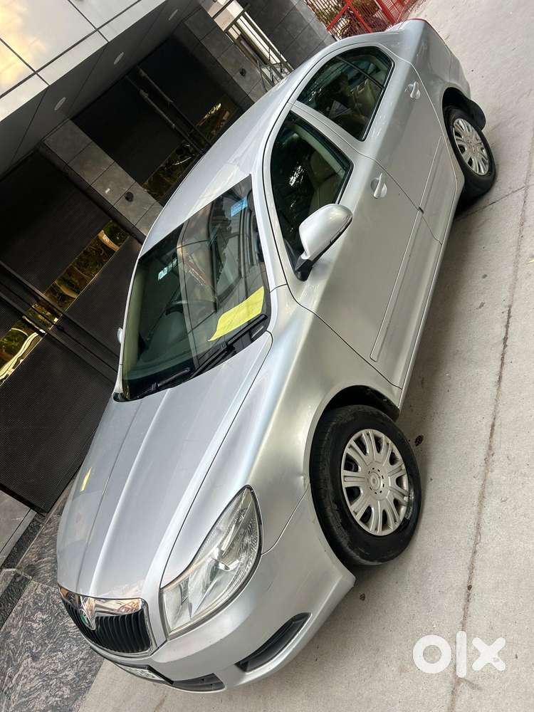 Skoda Laura 1.8 Tsi Active, 2011, Petrol
