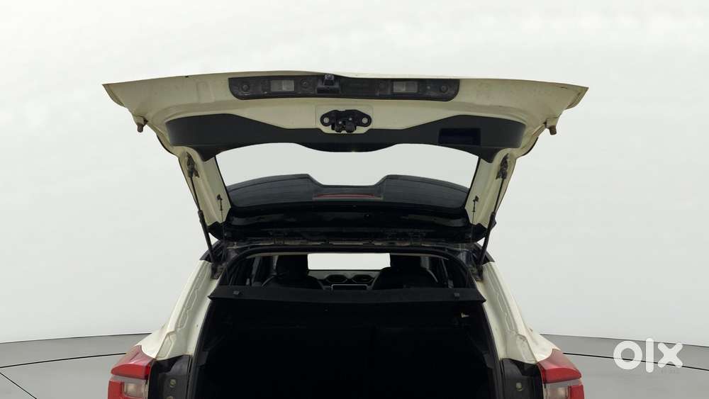 Nissan Magnite 1.0 Xv Premium Turbo (o) Dual Tone, 2021, Petrol