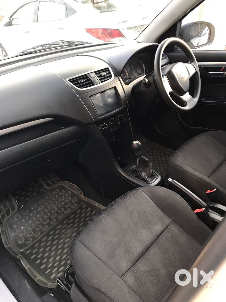 Maruti Suzuki Swift Vxi, 2012, Petrol
