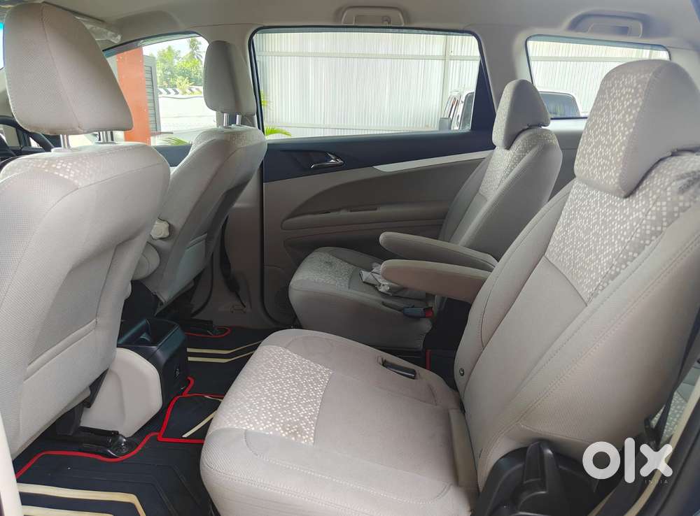 Mahindra Marazzo M6, 2019, Diesel