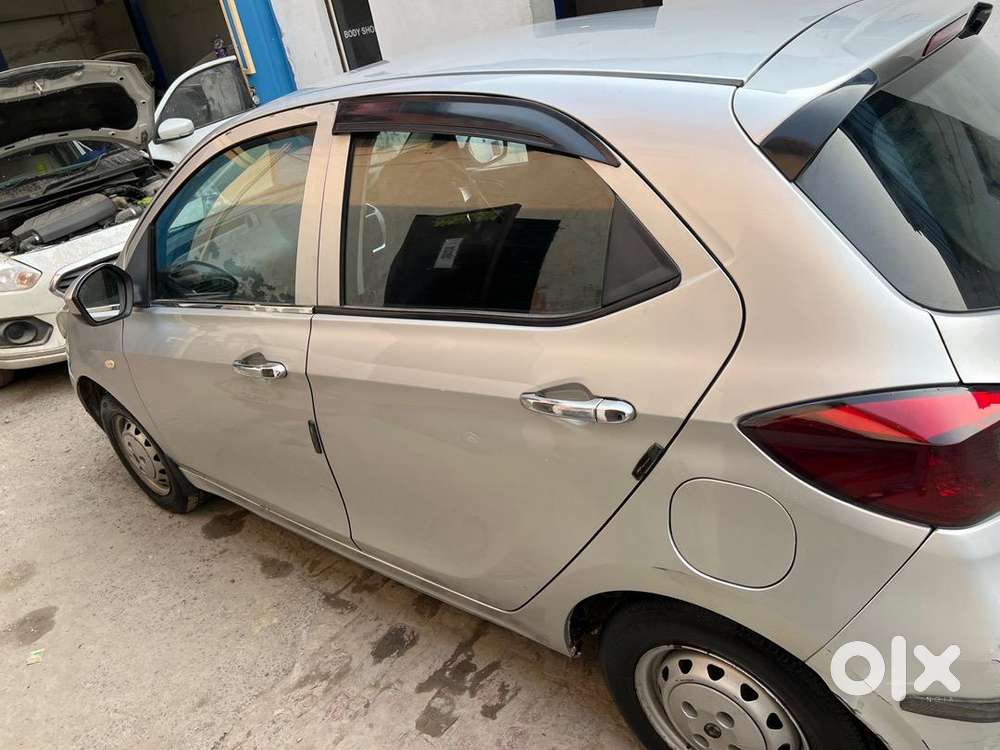 Tata Tiago 2017 Cng & Hybrids 60500 Km Driven
