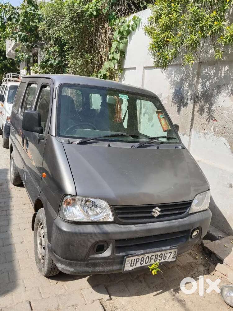 Private Eeco Car With Cng