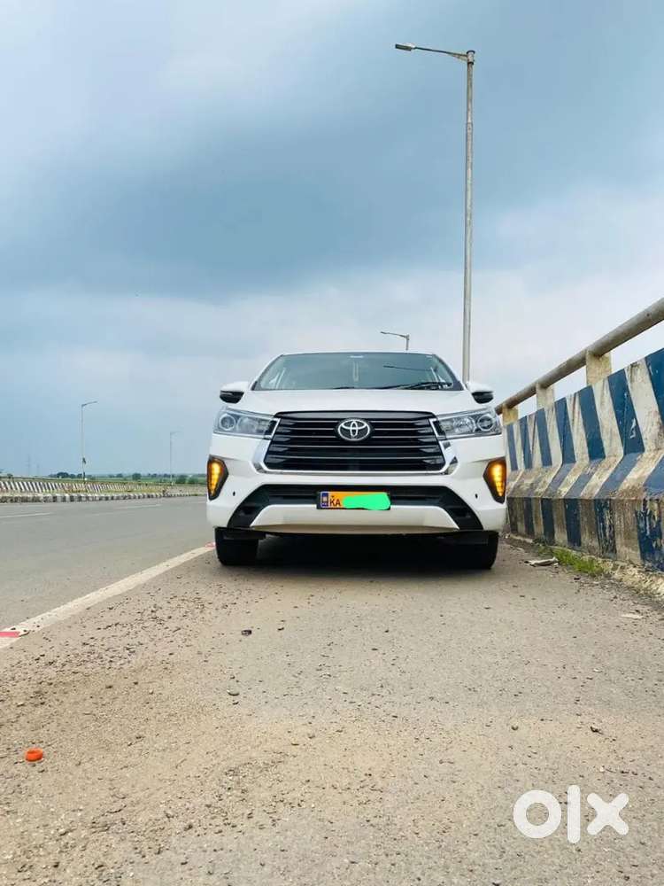 Toyota Innova Crysta 2018 Diesel Well Maintained