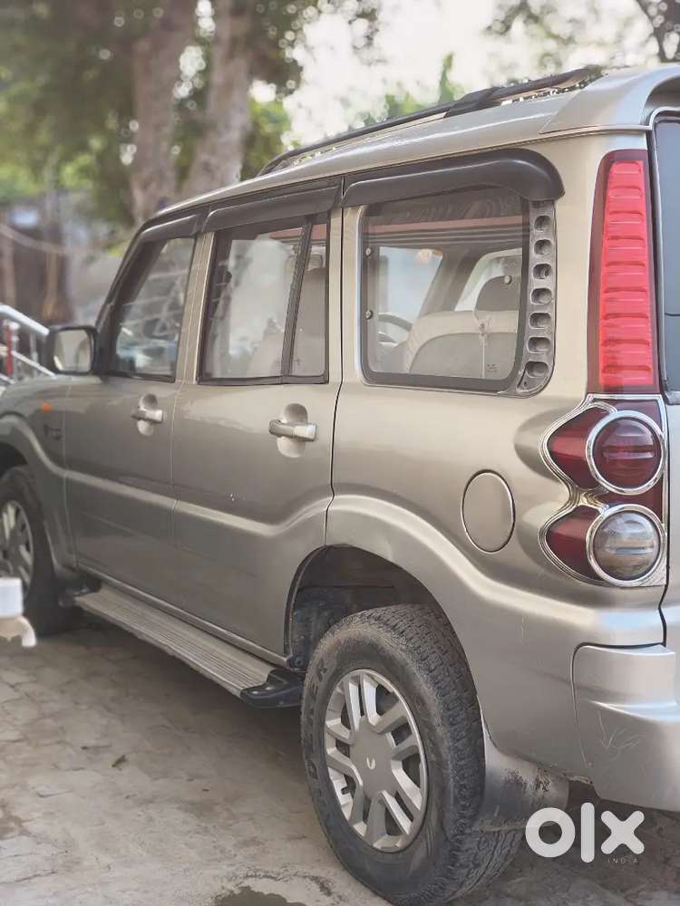 Mahindra Scorpio 2011 Diesel Well Maintained 
Ac Working 
Tyre Good