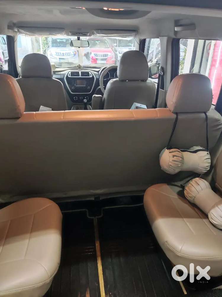 Mahindra Tuv 300