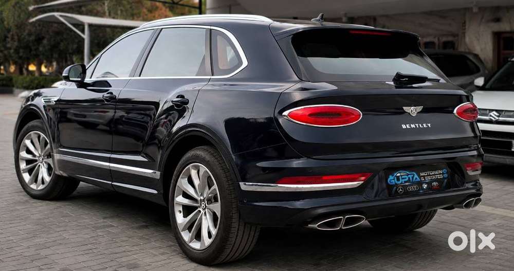 Bentley Bentayga V8 Petrol, 2023, Petrol