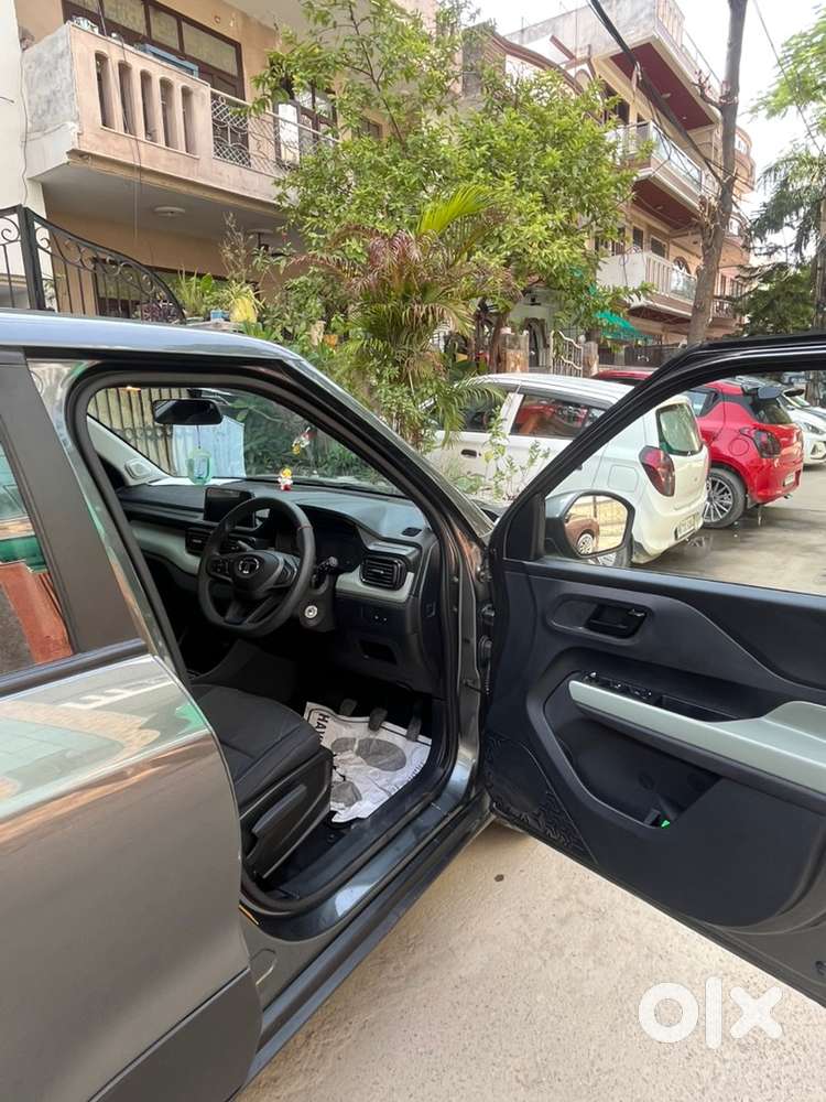 Tata Punch Petrol 2025