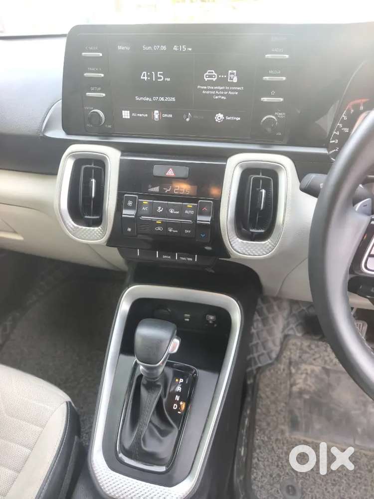 Kia Sonet 2023 Petrol 15300 Km Driven
