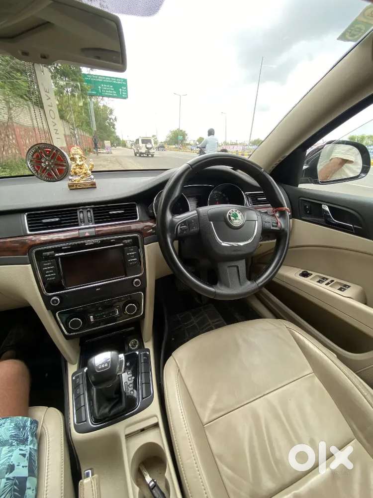 Skoda Superb 2.5 Elegance 2012