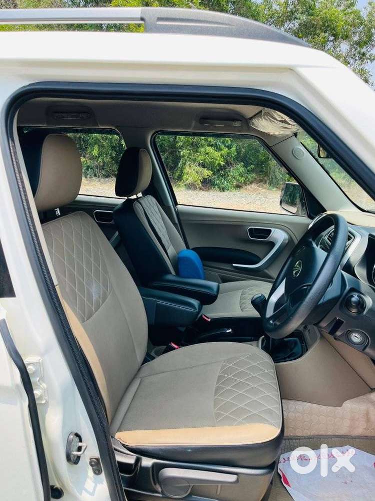 Mahindra Tuv 300 T10, 2018, Diesel