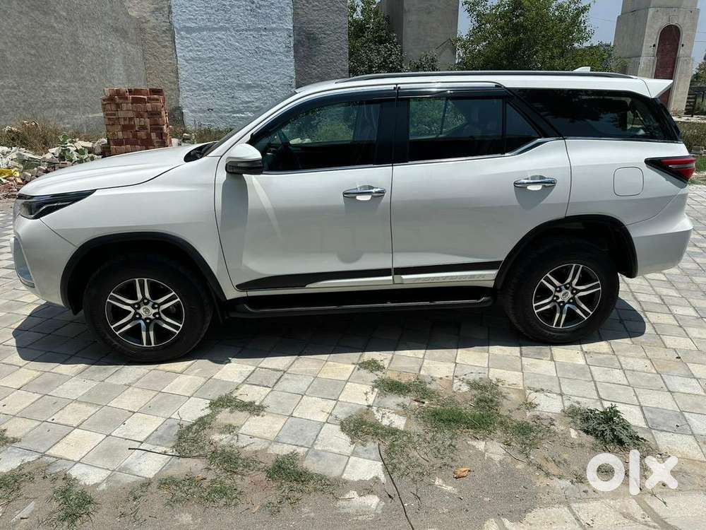 Toyota Fortuner 2023 Diesel 63000 Km Driven