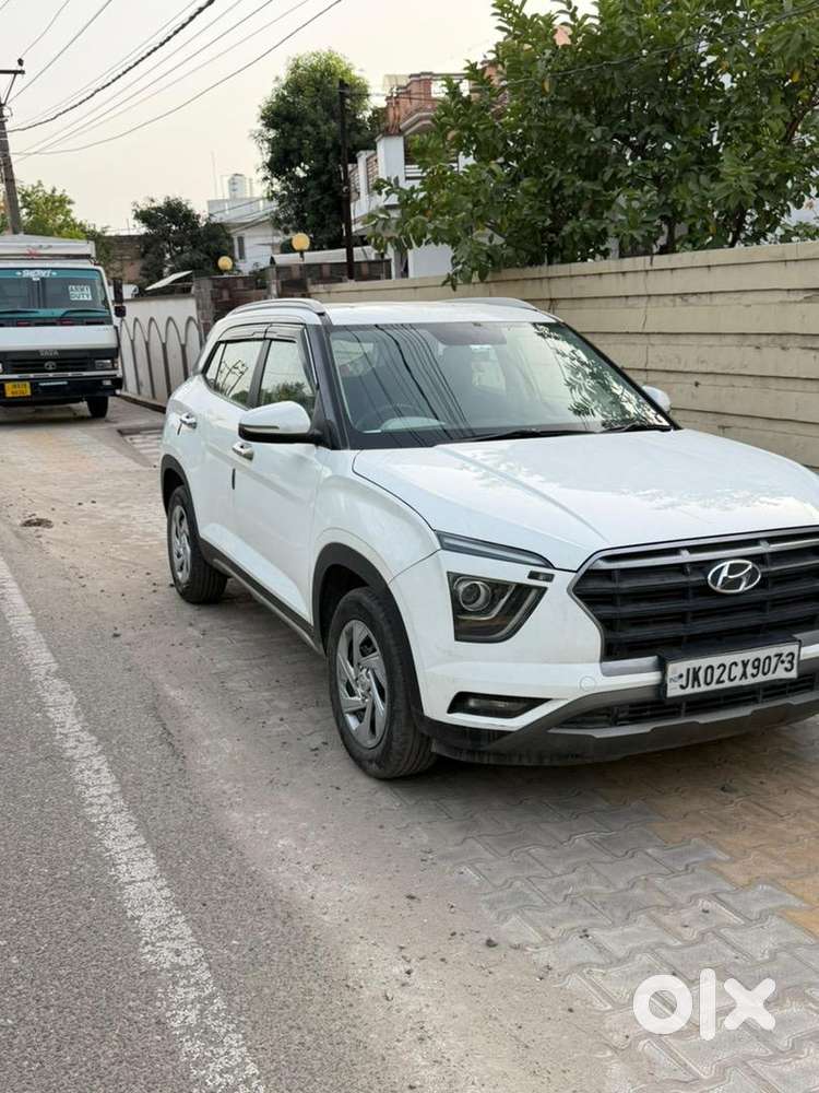 Hyundai 2022 Petrol Manual 49000 Km Driven