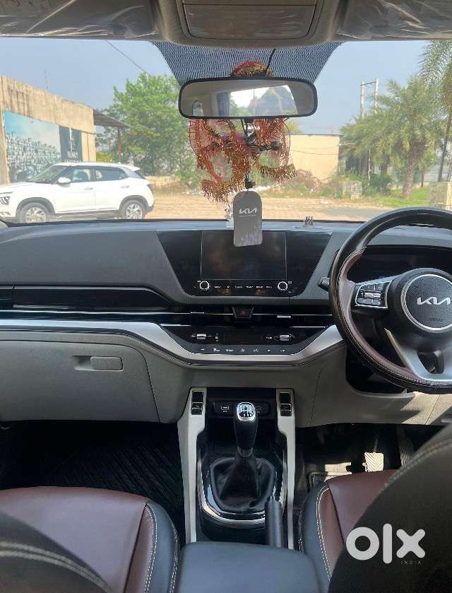 Kia Carens Petrol 2024 Model