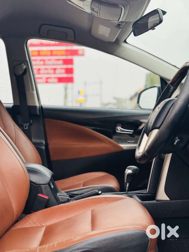 Toyota Innova Crysta 2.8z Automatic, 2016, Diesel