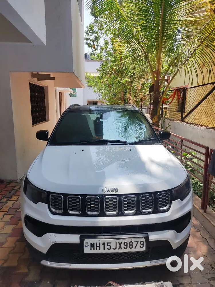 Jeep Compass 2.0 Diesel Manual 2025 Km Driven